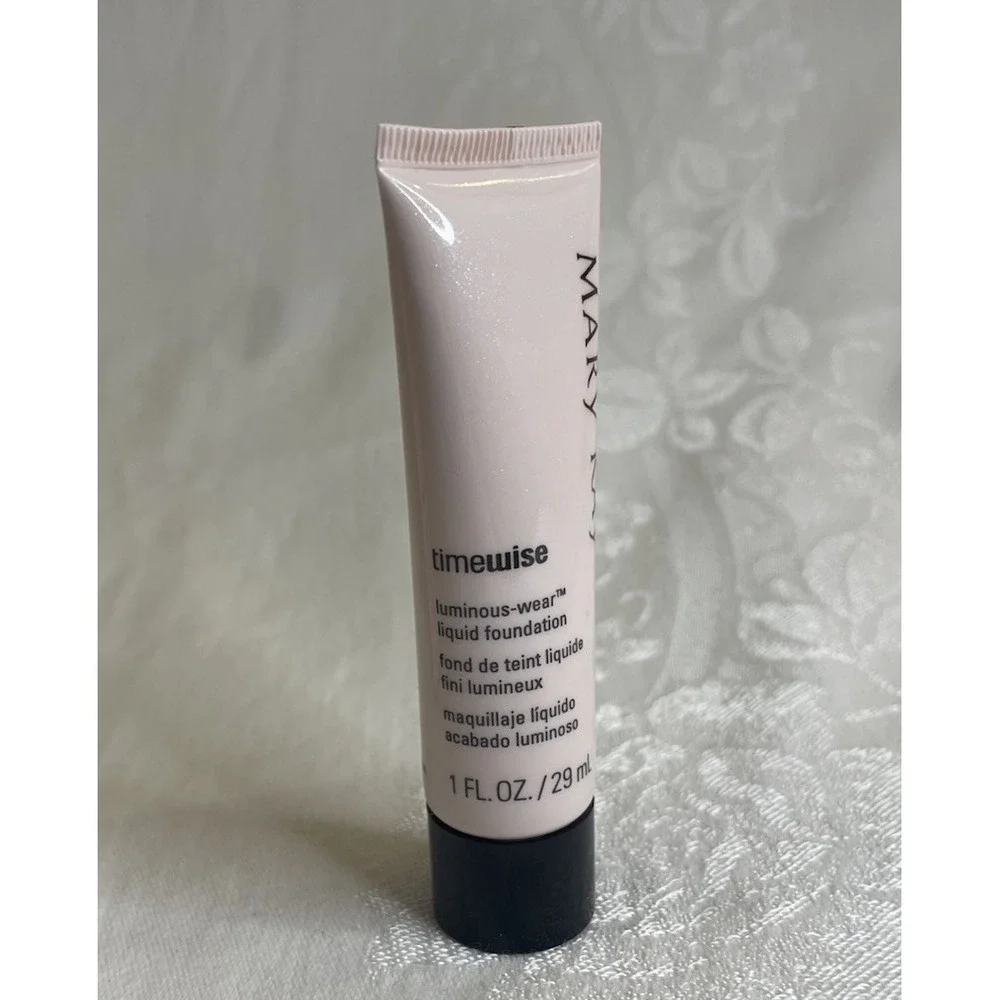 Mary Kay Timewise Luminous-Wear‎ Liquid Foundation Ivory 4 038699 NEW IN BOX